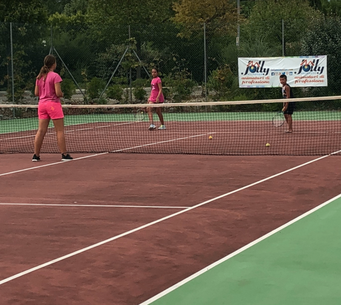Lezione di tennis per bambini